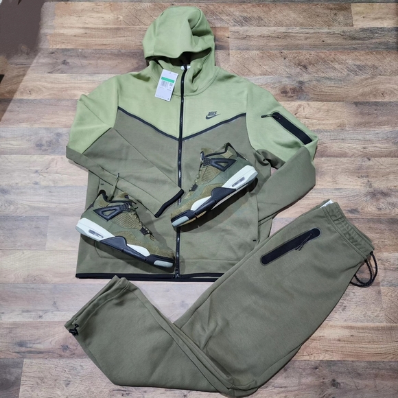 Nike Sportswear Tech Fleece (DQ4312-222) Men Size S,M,L Jogger Pants New - Picture 2 of 6